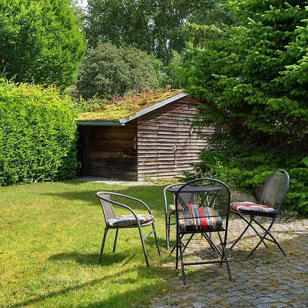 - Garten *